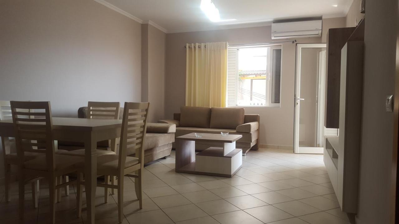 B & D Apartment Sarandë 外观 照片