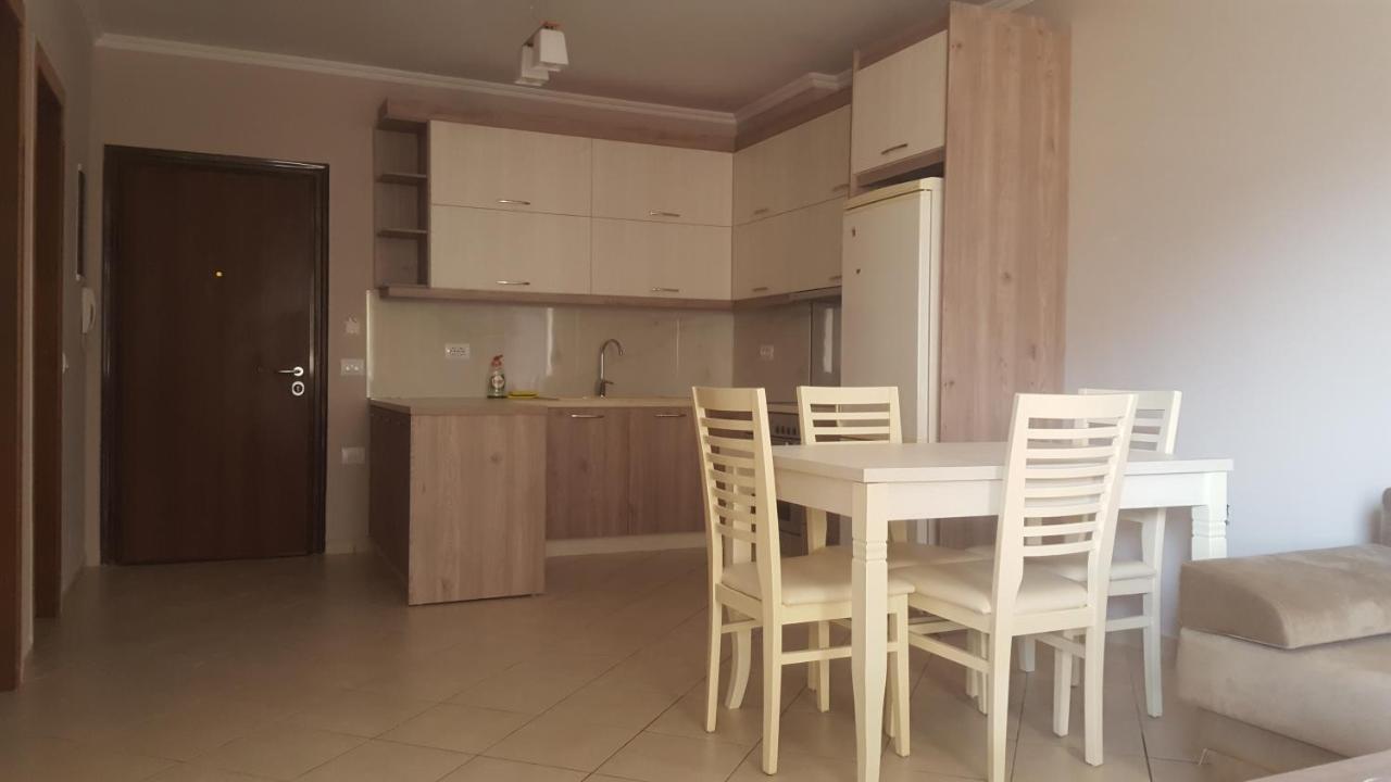 B & D Apartment Sarandë 外观 照片